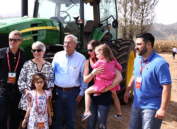 China-US friendship helps build demonstration farm