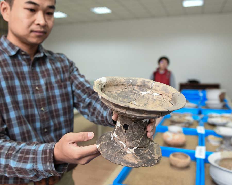 Chinese archaeologists discover cave-dwelling agrarian society