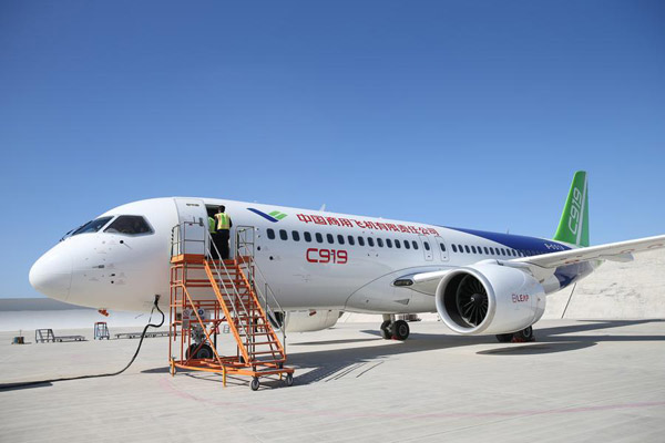 C919 starts first long-distance test flight