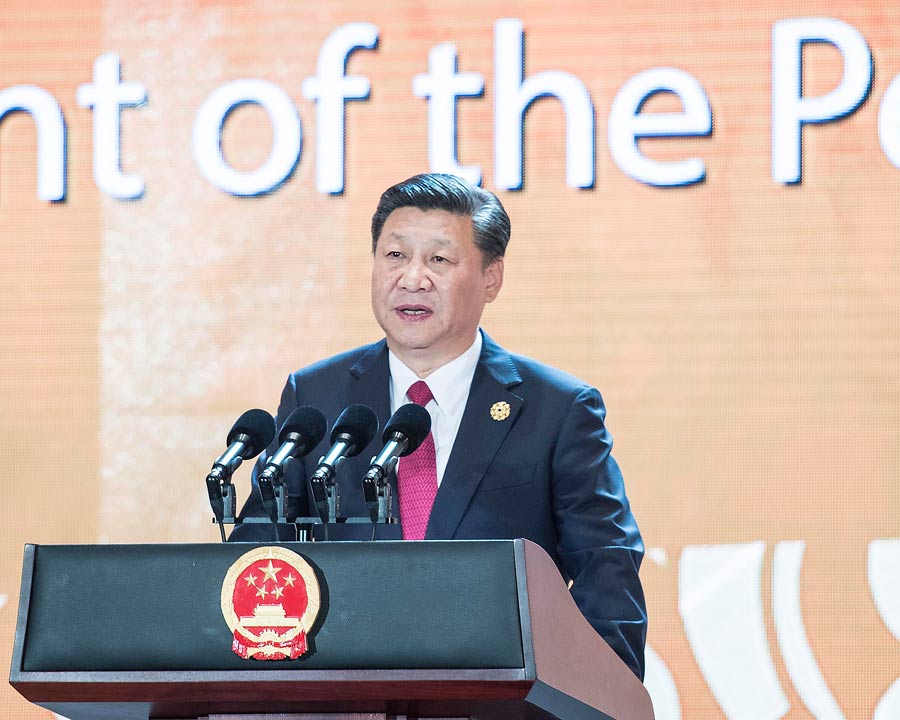 In pics: Xi's hectic schedule during APEC meetings in Vietnam