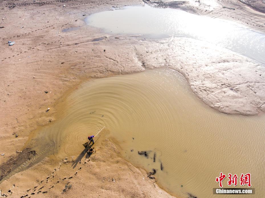 China's largest freshwater lake enters dry season