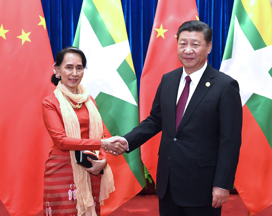 Xi meets Aung San Suu Kyi and Samdech Techo Hun Sen