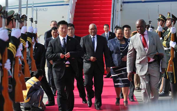 S. Africa president arrives in Sanya for BRICS summit