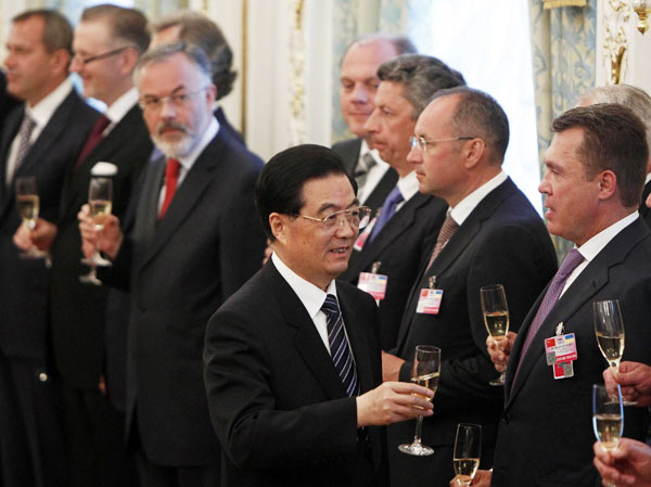 China, Ukraine clinch cooperation deals