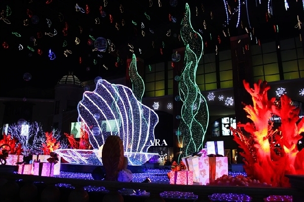 X'mas lights in Beijing's Solana shopping mall