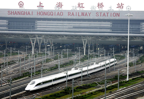 China's high-speed train sets new speed record