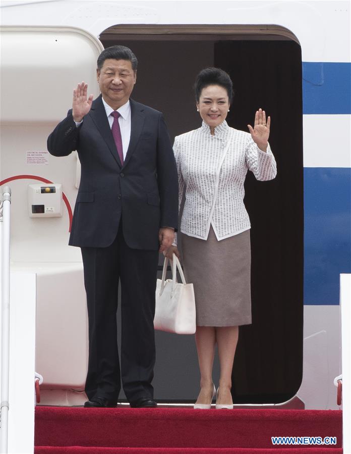 Xi arrives in Hong Kong for 20th return anniversary