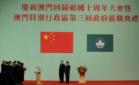 Fernando Chui sworn in as Macao's chief executive