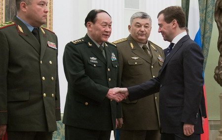 SCO holds defense ministers' meeting in Moscow