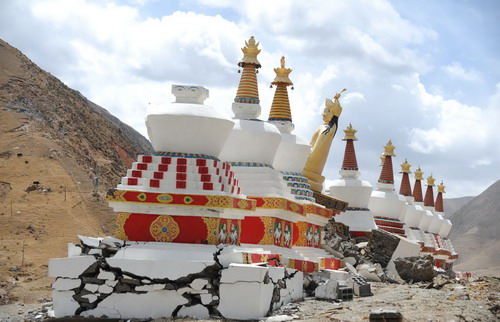 Cultural relics seriously damaged in Yushu