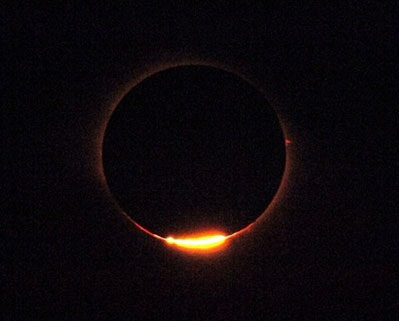 Thousands witness total solar eclipse