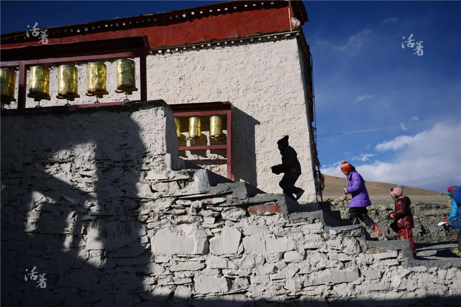 Life in Tibet's rooftop village