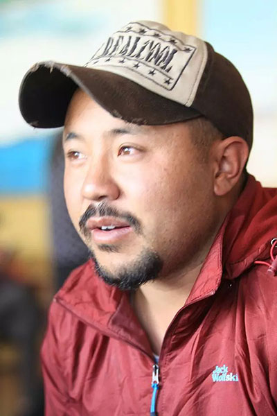 Tibetan herdsman cashes in on hotel business