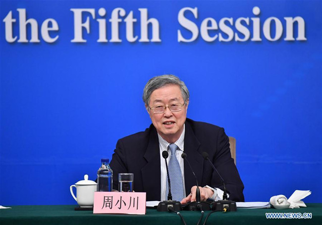 Gouverneur de la banque centrale : le yuan sera stable en 2017