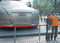 Expo fuels appetite for speed, luxury