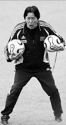 Zhu ready to take the heat at Asian Cup