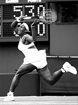 Serena, Roddick keep American flag flying