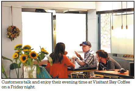 Cafe owners create new haunts for night owls