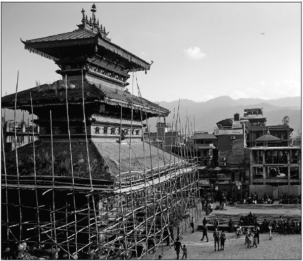 Chinese college students protect heritage in Nepal