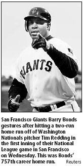 Giants's slugger adds to home run record with 757th