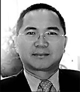 Biz Scene: Biz Moves