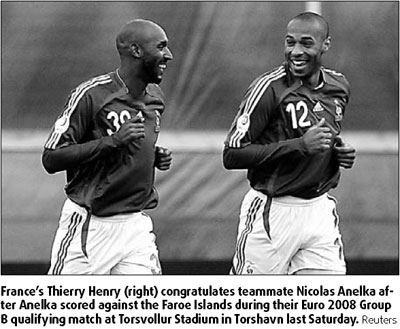 Henry eyeing record in make-or-break qualifier