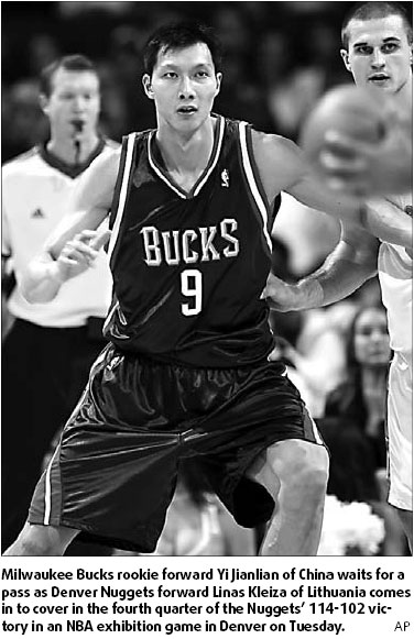 Bucks, Rockets lose as regular season nears