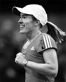 Henin unfazed by Federer comparisons