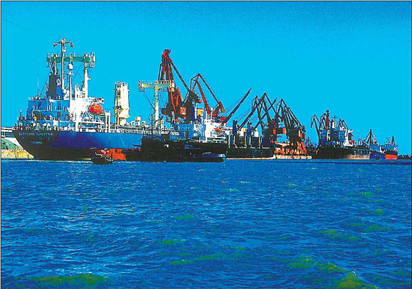 Port co-op tops the agenda