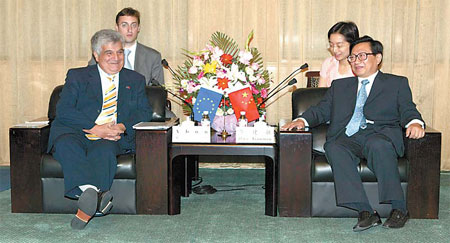 Training draws warm response