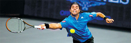 Federer shocked by sizzling Gonzalez