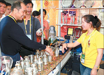 ASEAN pushes ahead with FTAs