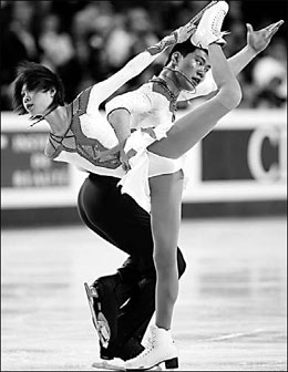 Figure skating pairs eager for first Olympic gold