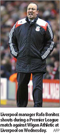 League title still in Benitez's sights despite Wigan draw