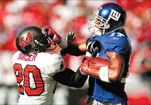 Giants, Chargers advance in playoffs
