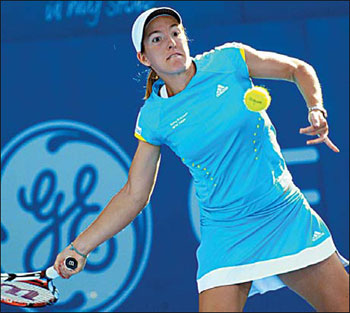 Henin hot favorite after inspired 2007