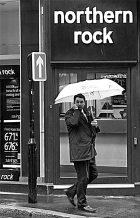 Private sector gets two weeks to save stricken UK bank