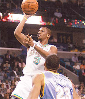Hornets sting Nuggets for 9th straight win