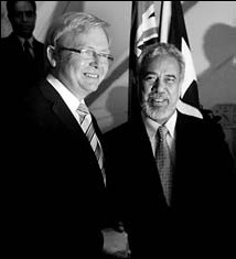 Australian PM visits East Timor for crisis talks