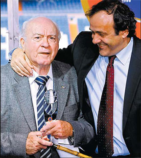 Football world honors Real Madrid legend Di Stefano