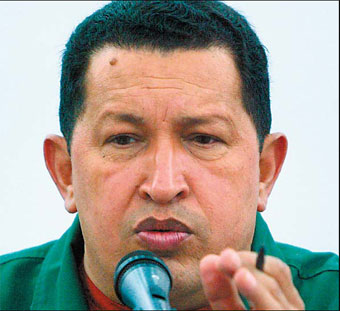 Chavez warns Colombia that incursion spells war