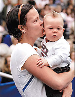 Davenport beats Govortsova for 55th title
