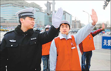 1 million volunteers hit streets