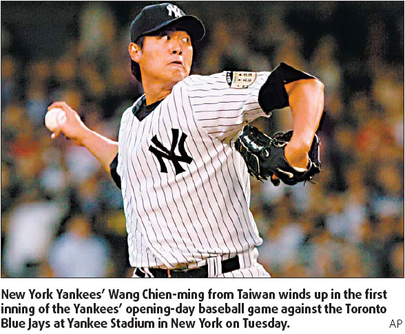 Yankees walk over Jays in final home opener