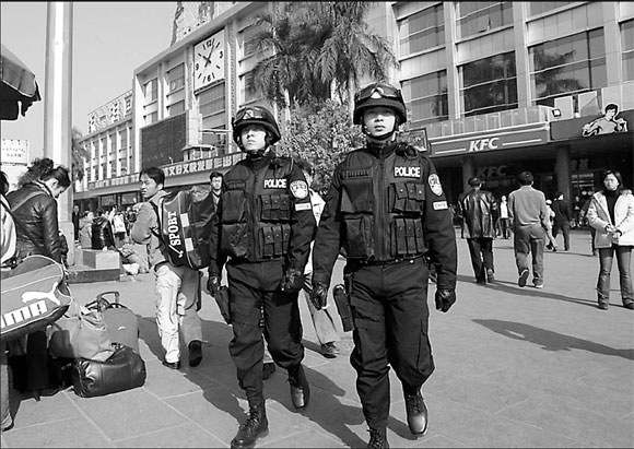 Guangzhou puts 400 extra police officers on street