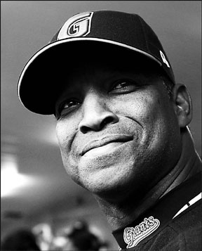 'Hurricane' Royster a fresh air for Giants
