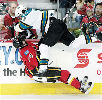 Red Wings oust Predators, Stars eliminate Ducks