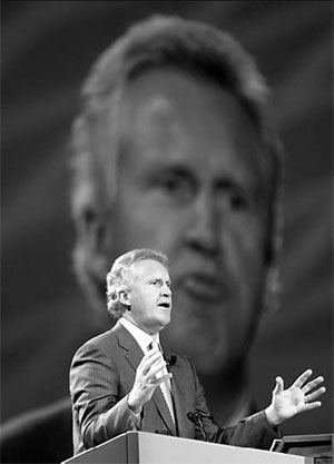 Immelt resists calls to shrink GE
