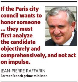 Paris mayor made 'political mistake'