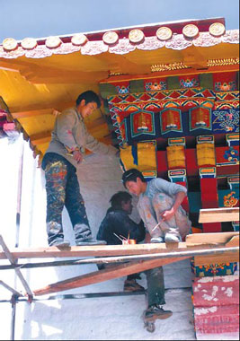 Tibet transformed by govt funding
